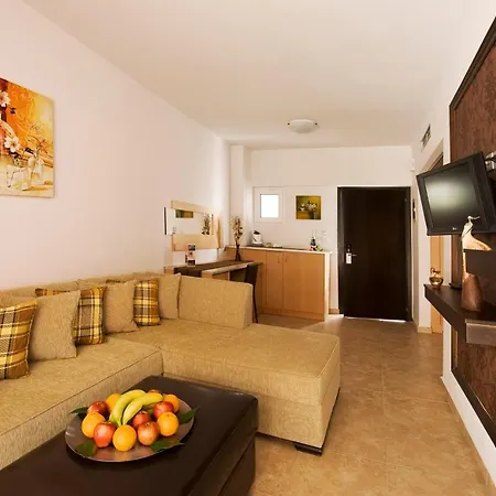 Rhodes Superior Suites, Luxury Poolside